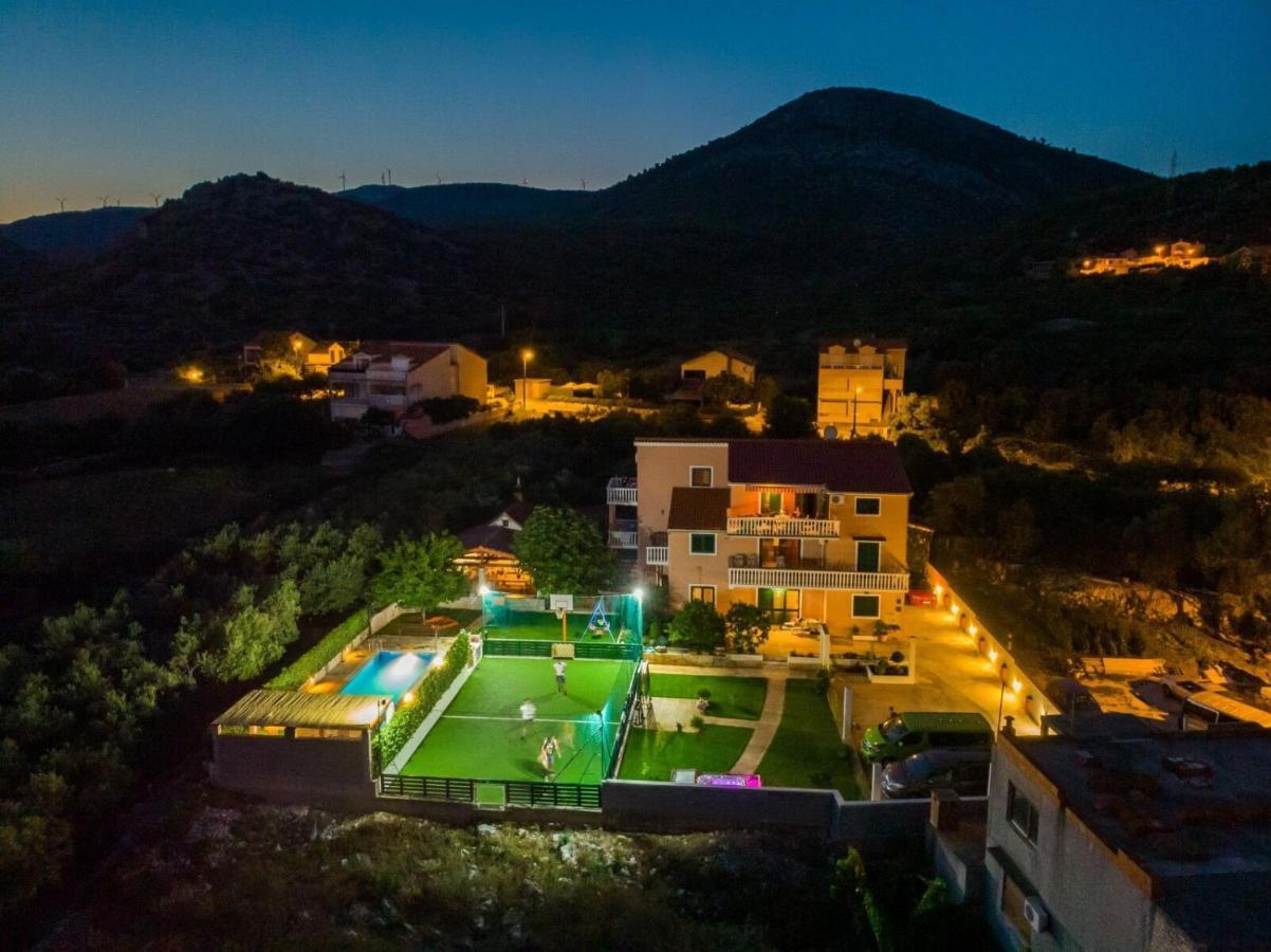 Apartments Mirko Seget Vranjica Luaran gambar